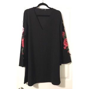 NWOT Flare Sleeve Dress